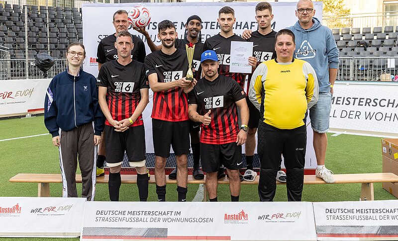 Lilien Kicker gewinnen „Ruhr-Pott" bei Deutscher Meisterschaft im Straßenfußball